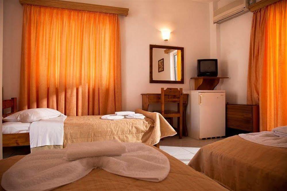 Filoxenia Hotel Монемвасія Екстер'єр фото